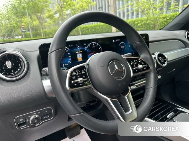 Mercedes-Benz GLB 2023 Белый из Китая, фото 6
