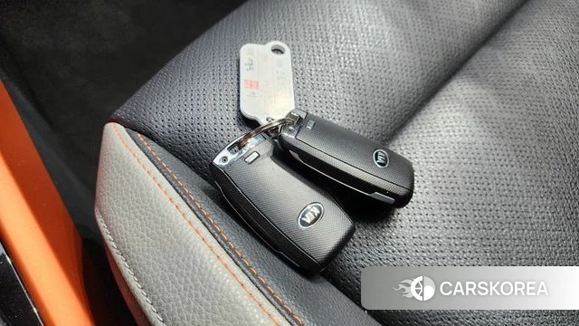 Kia Stonic 2018 Белый из Кореи, фото 6