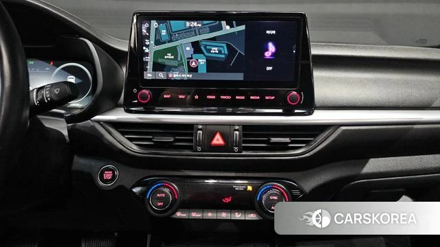 Kia The New K3 2nd generation 2021 Белый из Кореи, фото 6