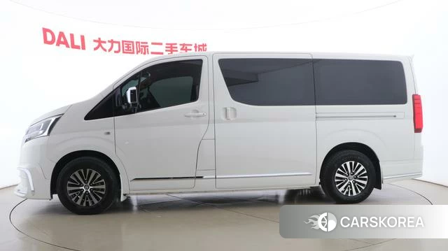 Toyota Hiace 2023 Белый из Китая, фото 6