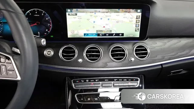 Mercedes-Benz E-Class W213 2023 Белый из Кореи, фото 6