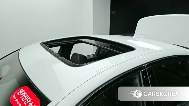 BMW 5 Series (G30) 2023 Белый из Кореи, фото 6