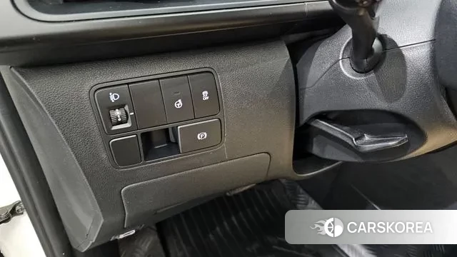 Hyundai Staria 2023 Белый из Кореи, фото 6