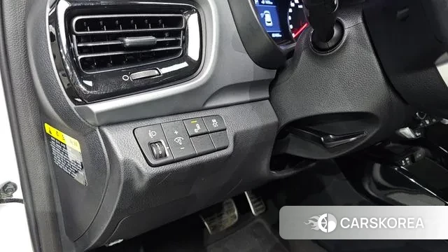 Kia Stonic 2018 Белый из Кореи, фото 6