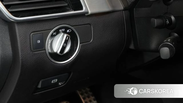 Mercedes-Benz GLE - Class W166 2018 Белый из Кореи, фото 6