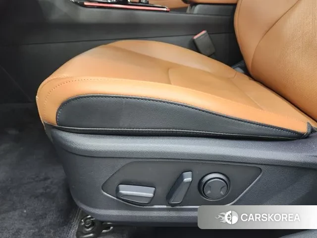 Kia Sportage 5th Generation Hybrid 2023 Белый из Кореи, фото 6