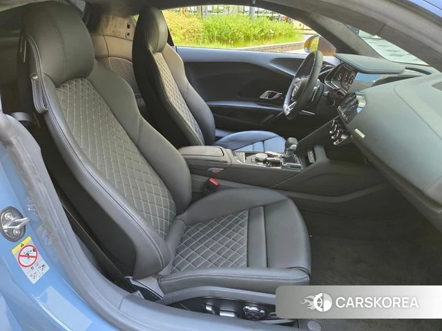 Audi R8 (4S) 2021 Серебристо-серый из Кореи, фото 6