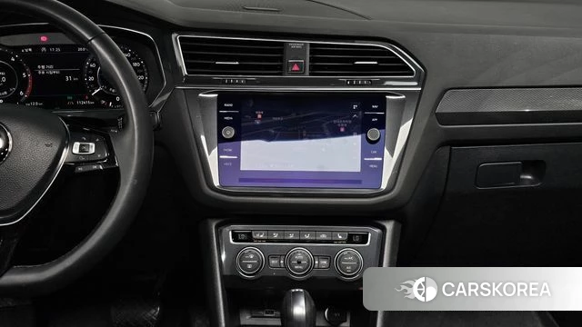 Volkswagen Tiguan Allspace 2018 Белый из Кореи, фото 6