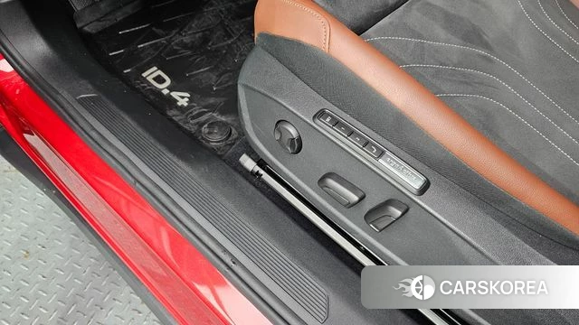 Volkswagen ID.4 2023 Красный из Кореи, фото 6