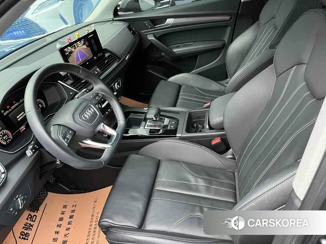 Audi Q5L 2022 Темно-серый из Китая, фото 6