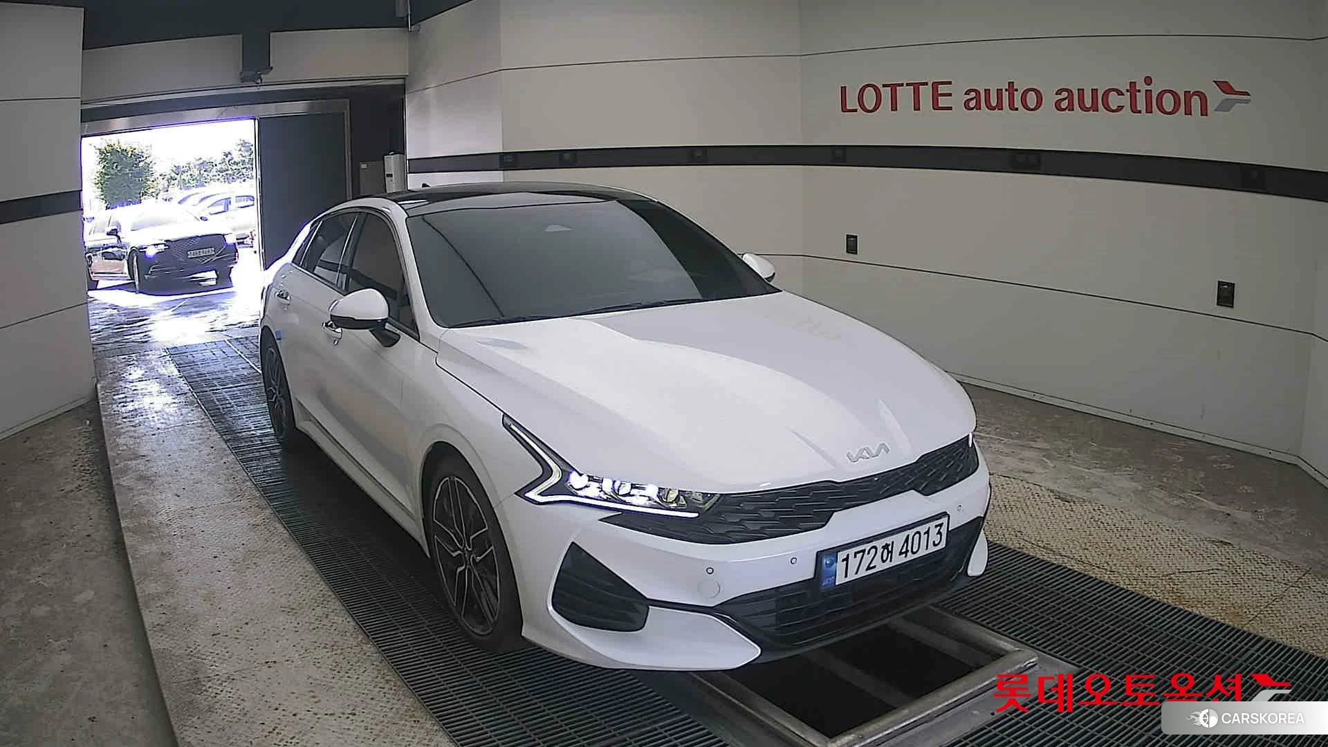 Kia K5 2023 Snow White Pearl (optional) из Кореи, фото 6