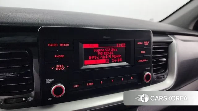 Kia Stonic 2020 Белый из Кореи, фото 6