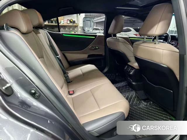 Lexus ES 2021 Темно-серый из Китая, фото 6