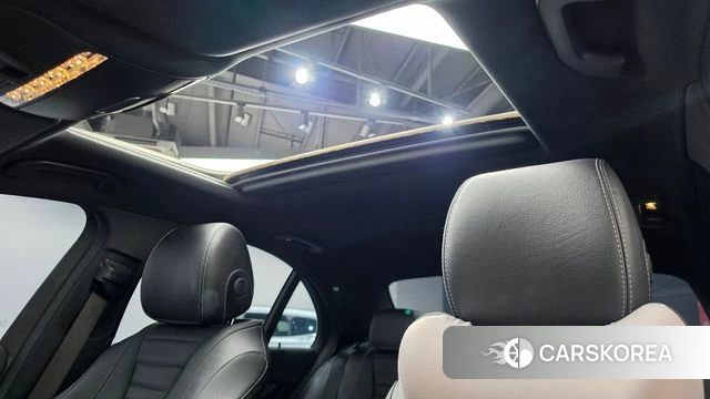 Mercedes-Benz E-Class W213 2022 Белый из Кореи, фото 6