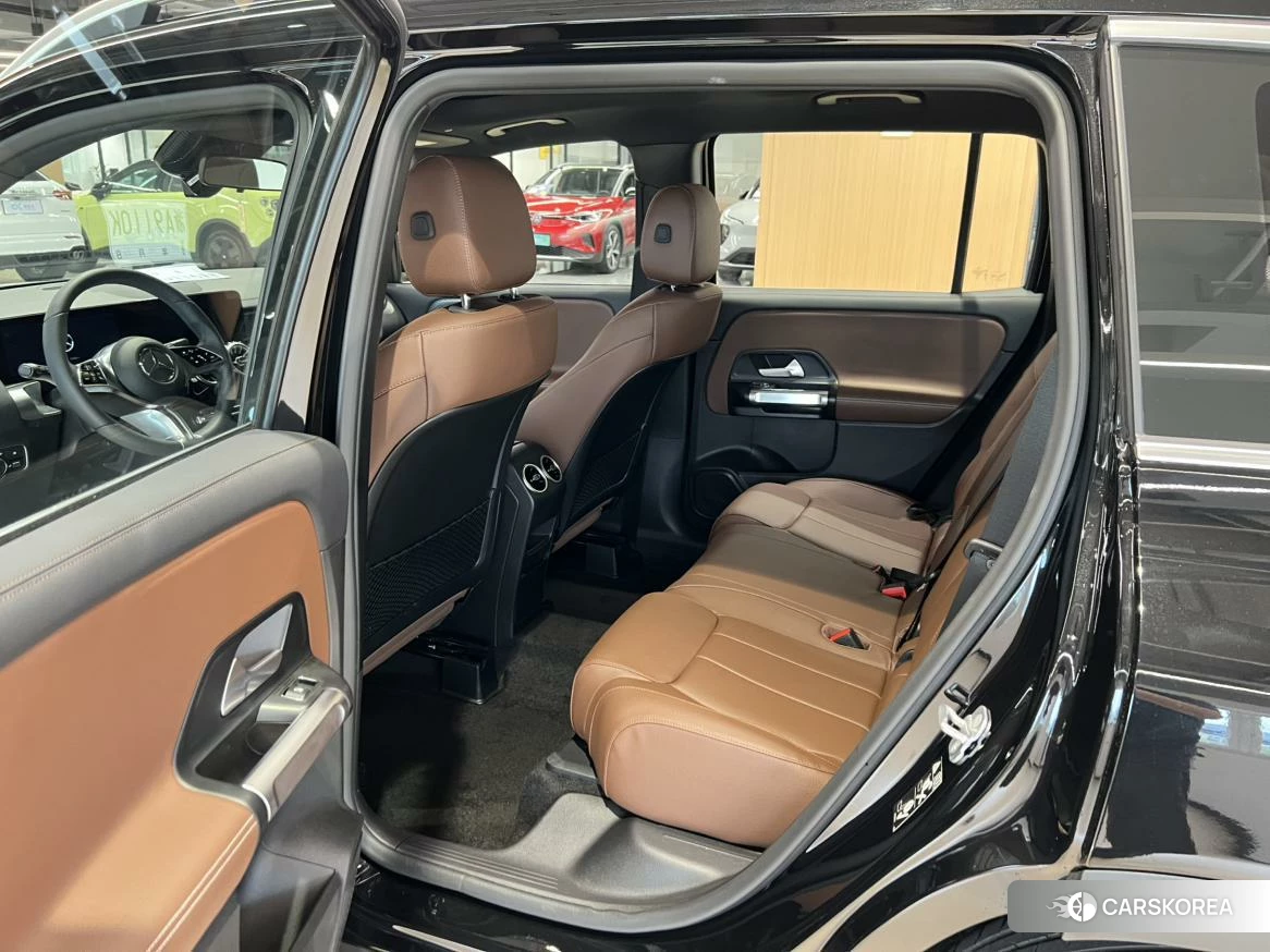 Mercedes-Benz GLB 2023 Черный из Китая, фото 6