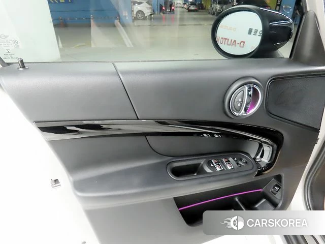 Mini Cooper Countryman 2023 Жемчужный цвет из Кореи, фото 6