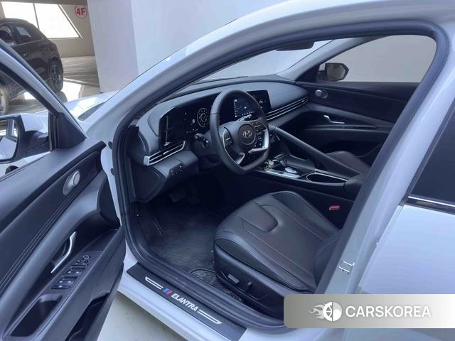 Hyundai Elantra 2022 Белый из Китая, фото 6