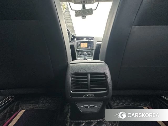 Volkswagen Golf*pure electricity 2021 Белый из Китая, фото 6