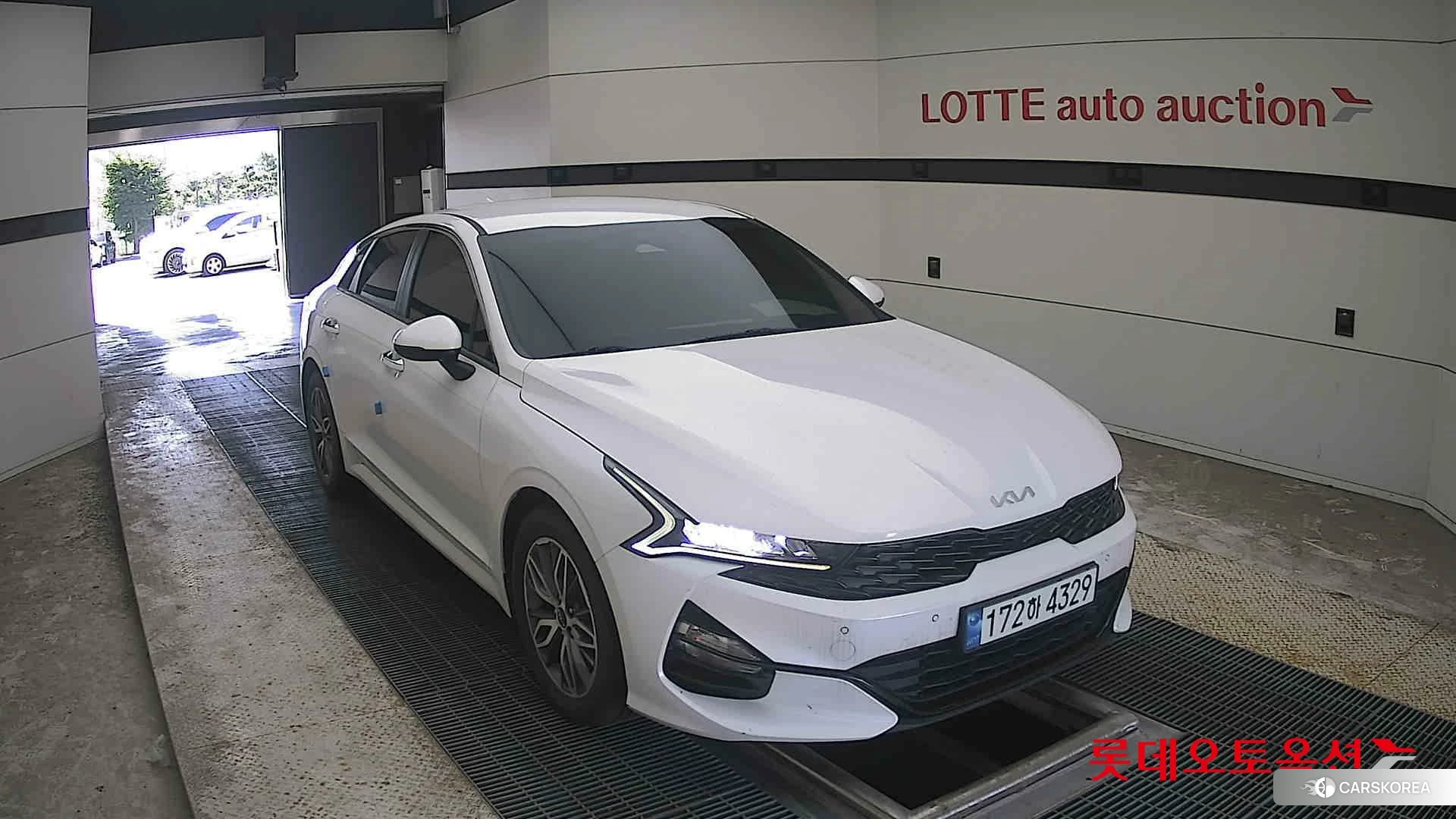 Kia K5 2022 Snow White Pearl (optional) из Кореи, фото 6