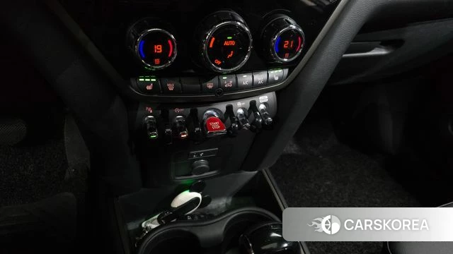 Mini Cooper Countryman 2023 Серебряный из Кореи, фото 6