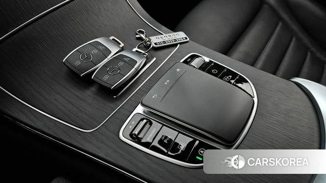 Mercedes-Benz GLC-Class X253 2021 Белый из Кореи, фото 6