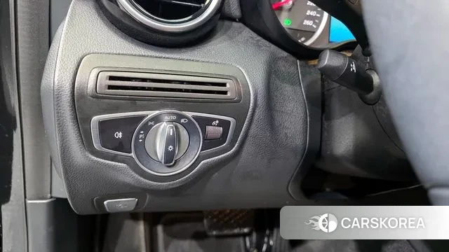 Mercedes-Benz C-Class W205 2019 Черный из Кореи, фото 6