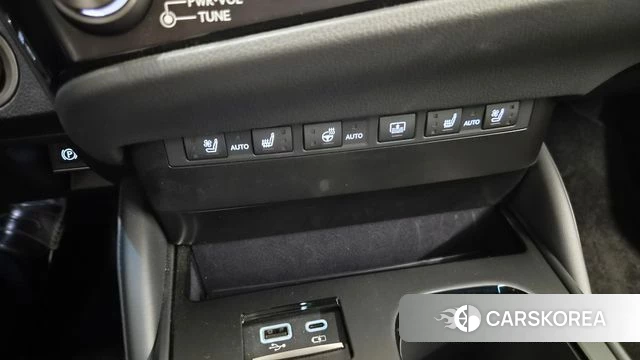 Lexus ES300h 7th generation 2025 Черный из Кореи, фото 6