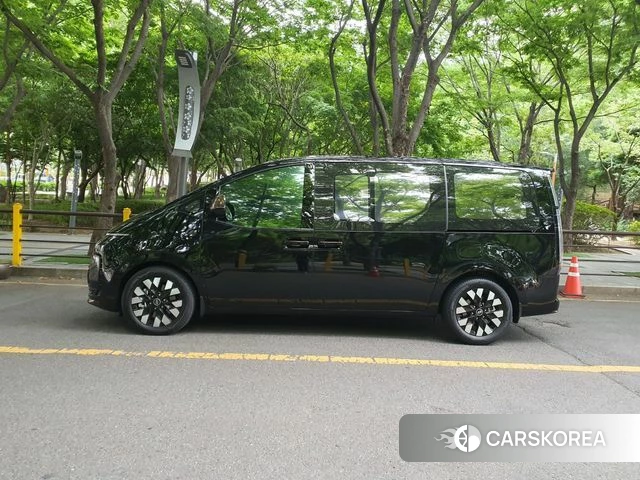 Hyundai Staria 2025 Черный из Кореи, фото 6