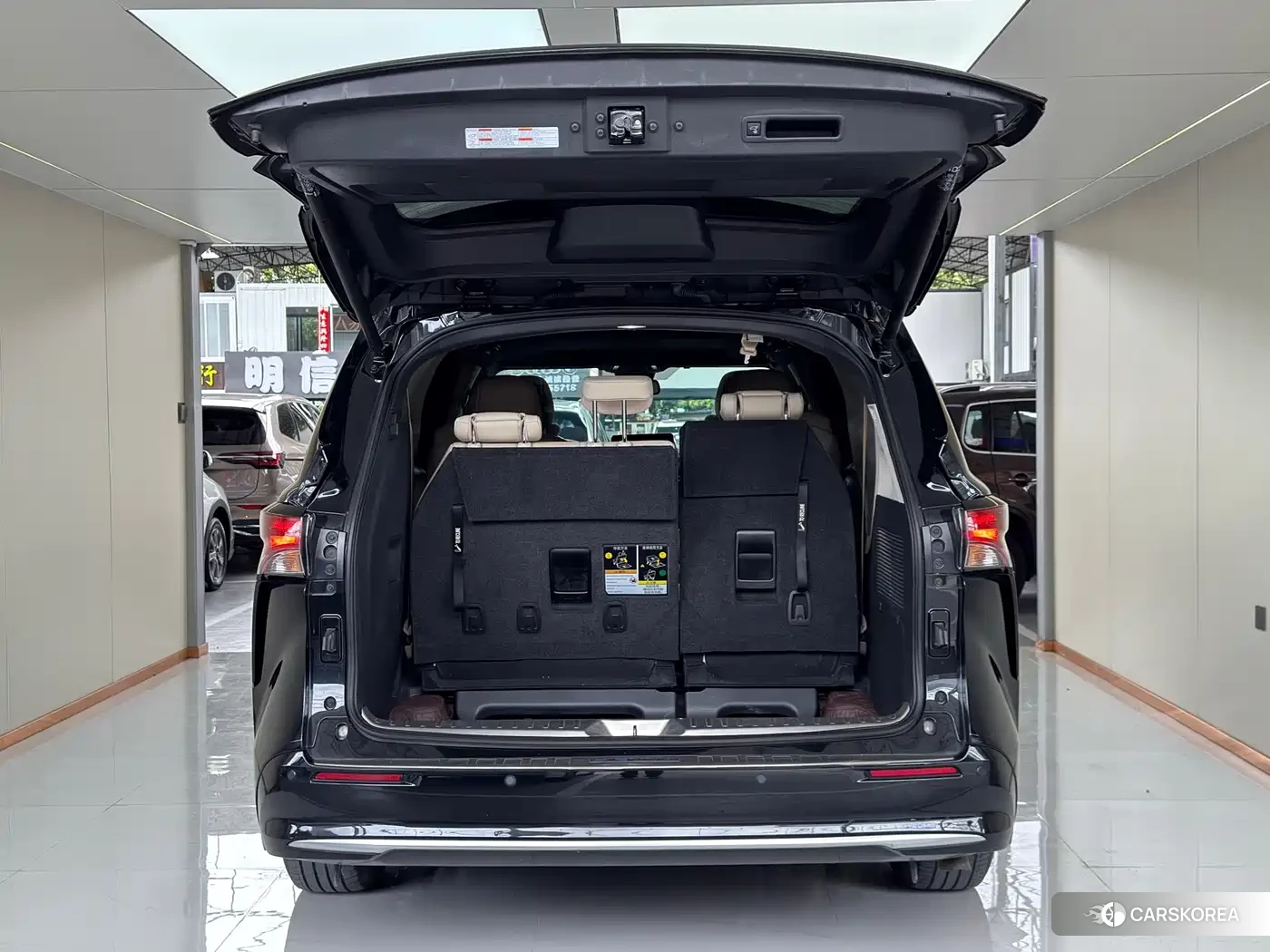 Toyota Sienna 2023 Черный из Китая, фото 6