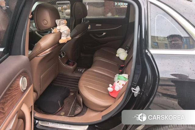 Mercedes-Benz E-class 2023 Черный из Китая, фото 6