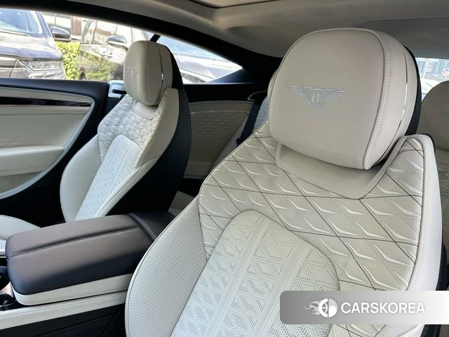 Bentley Continental 2024 Белый из Китая, фото 6