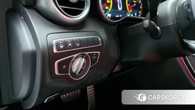 Mercedes-Benz C-Class W205 2023 Белый из Кореи, фото 6