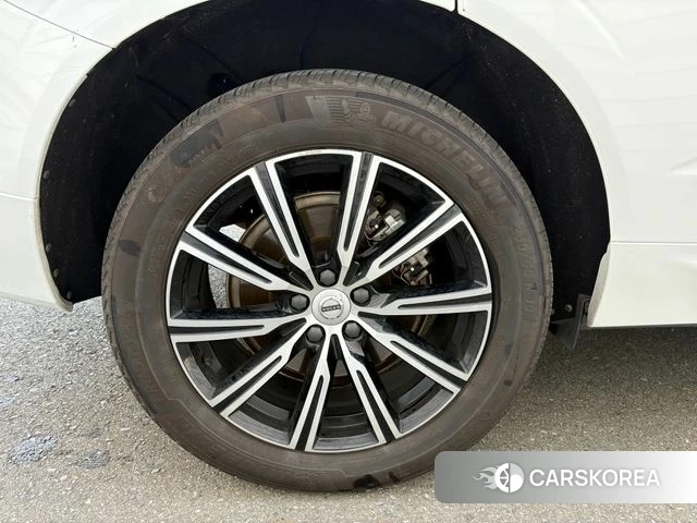 Volvo XC60 second Generation 2021 Белый из Кореи, фото 6