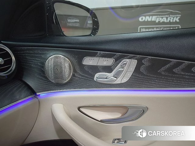 Mercedes-Benz E-Class W213 2023 Черный из Кореи, фото 6
