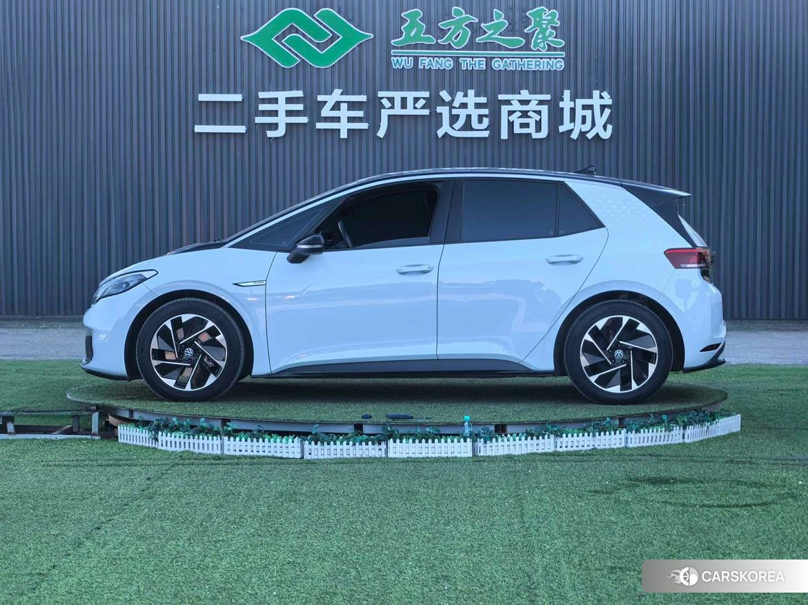 Volkswagen ID.3 2022 Белый из Китая, фото 6