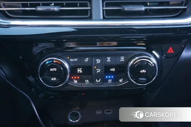 Chevrolet (GM Daewoo) Trax Crossover 2024 Серебристо-серый из Кореи, фото 6