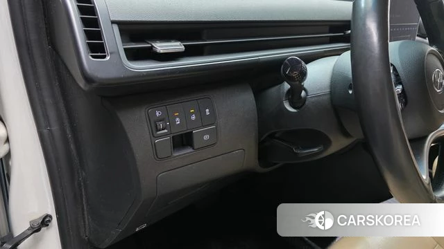 Hyundai Staria 2023 Белый из Кореи, фото 6