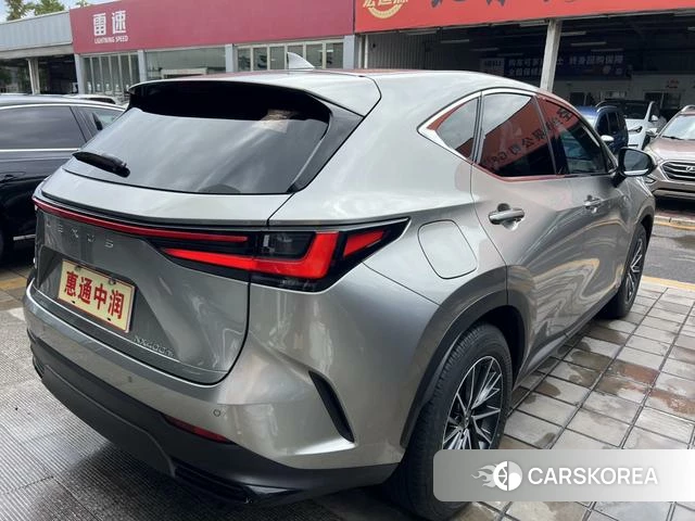 Lexus NX PHEV 2024 Серебристо-серый из Китая, фото 6