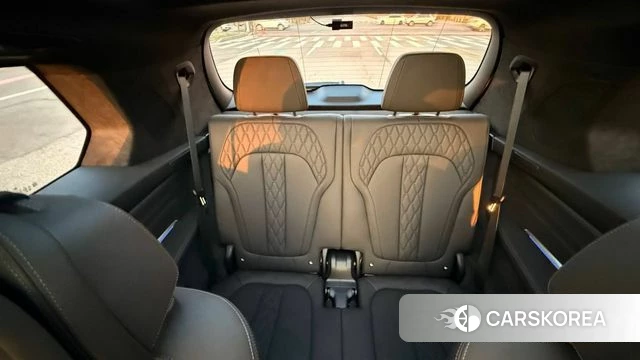 BMW X7 (G07) 2023 Цвет галактики из Кореи, фото 6