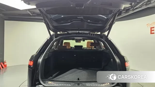 Land Rover Range Rover Velar 2023 Черный из Кореи, фото 6