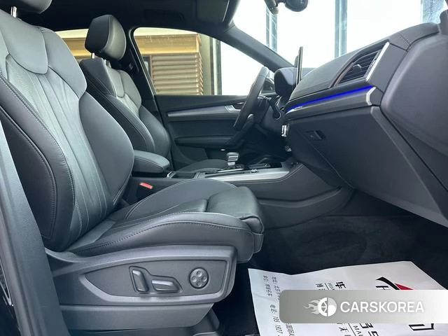 Audi Q5L Sportback 2022 Черный из Китая, фото 6