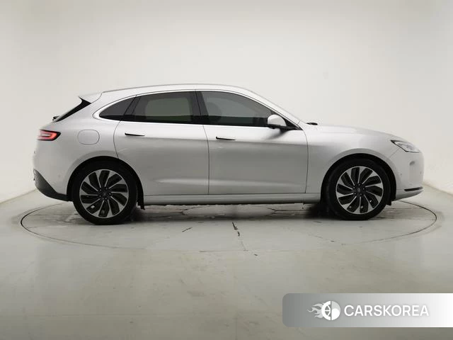 AITO Ask the world M5 2022 Серебристо-серый из Китая, фото 6