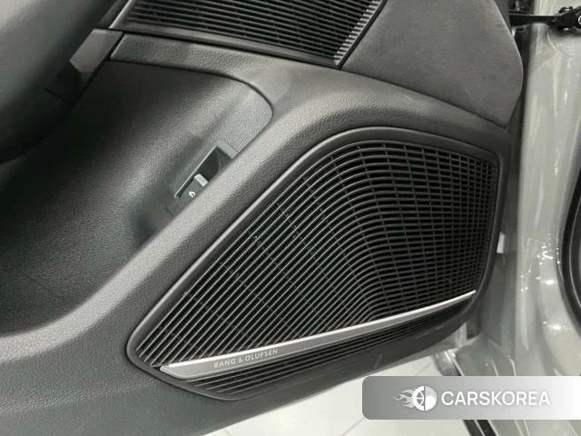 Audi S4 2022 Темно-серый из Китая, фото 6