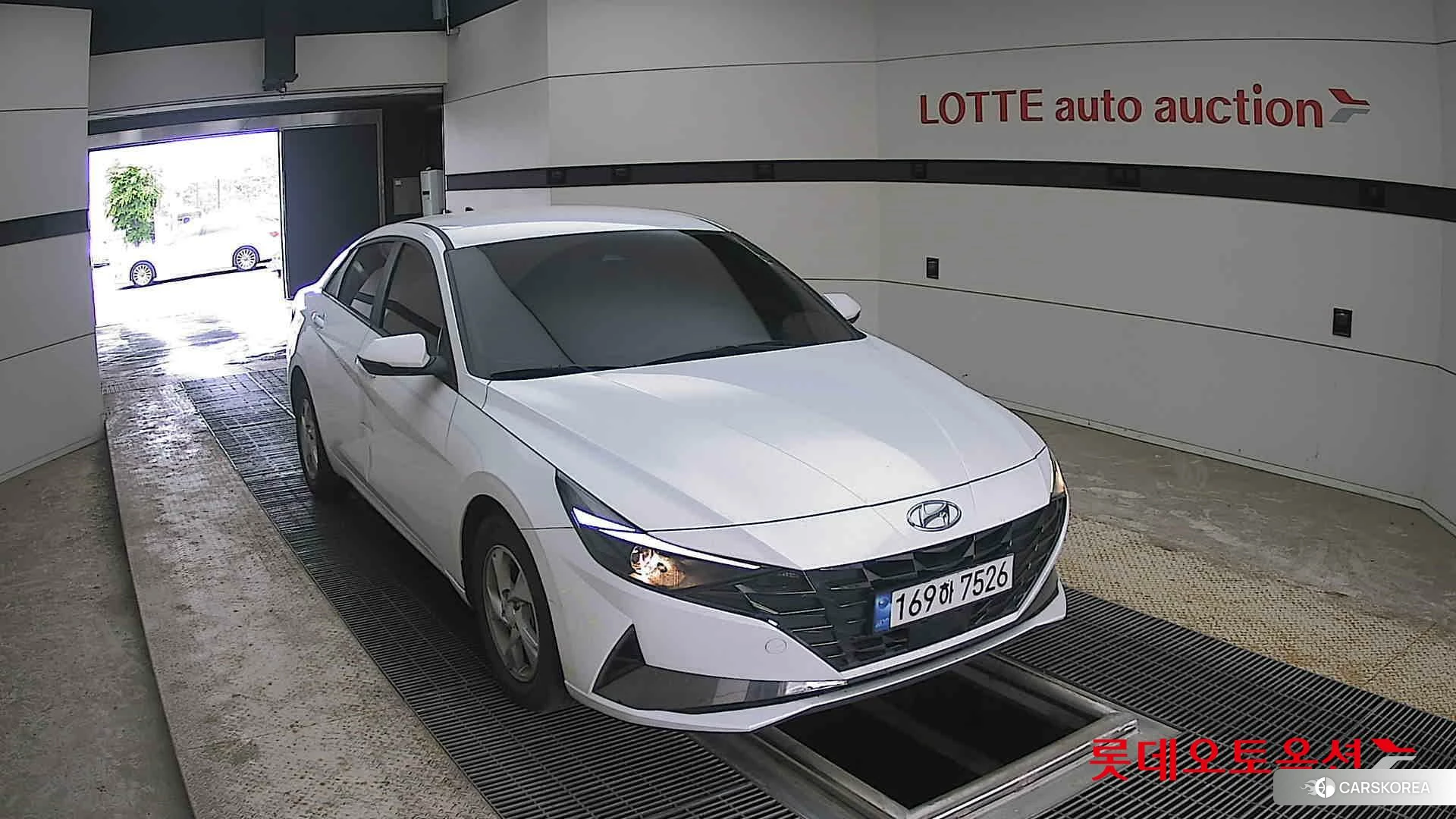 Hyundai Avante 2023 Polar White из Кореи, фото 6