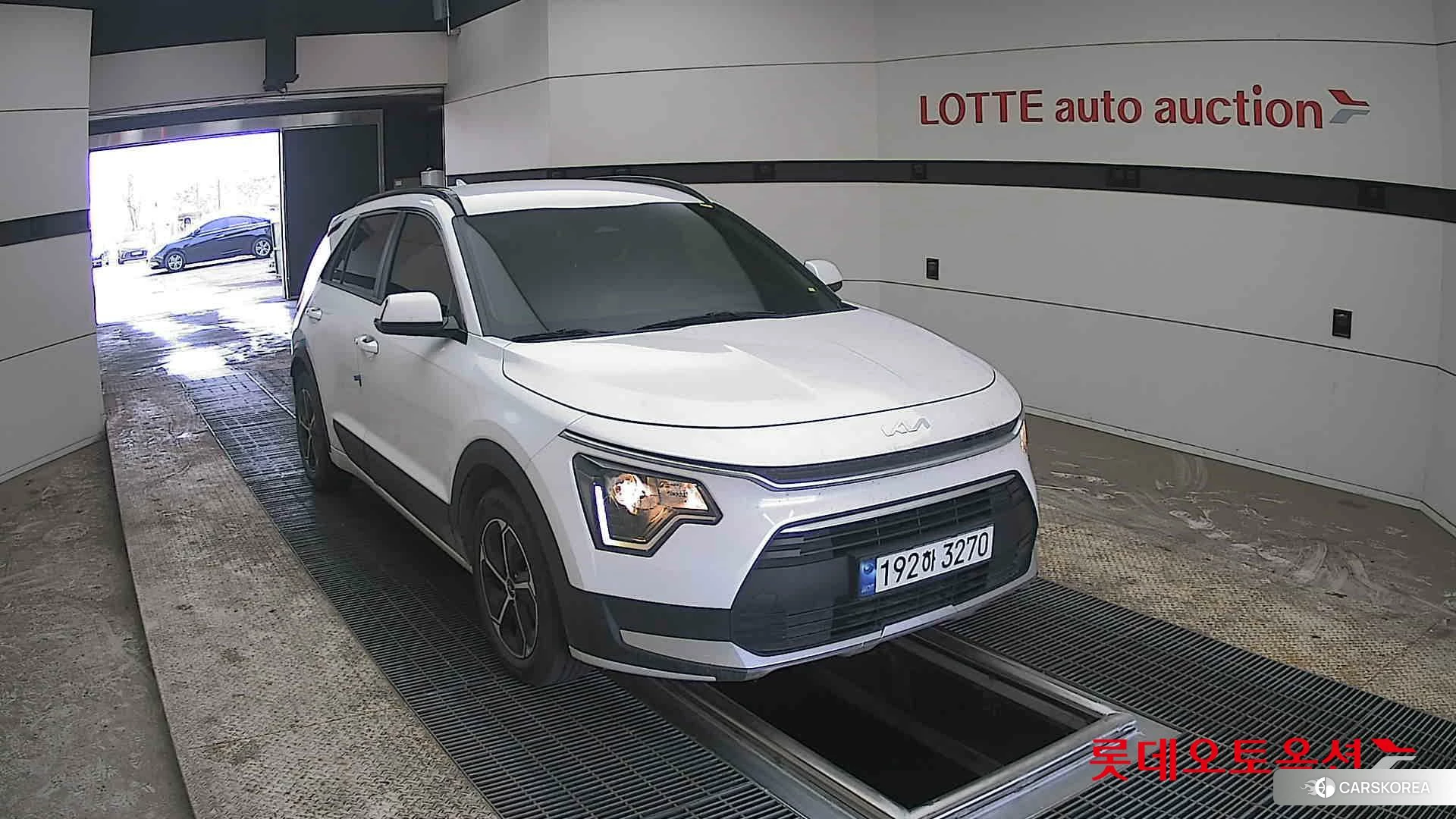 Kia Niro Hybrid 2024 Snow White Pearl (optional) из Кореи, фото 6