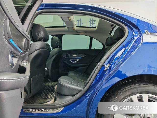 Mercedes-Benz Class C id 4227903 из Китая 6