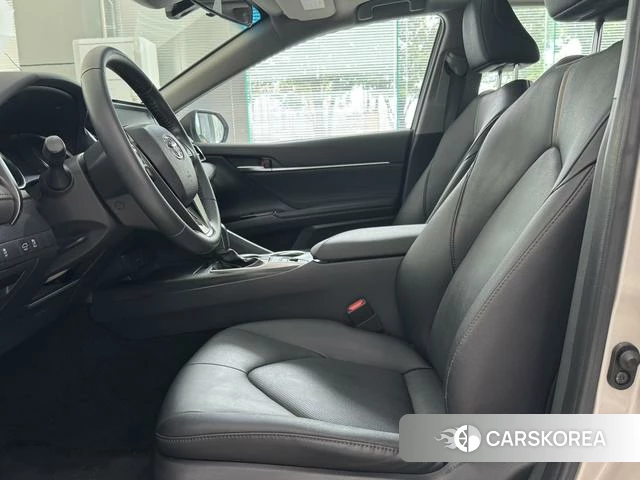 Toyota Camry 2021 Шампань из Китая, фото 6