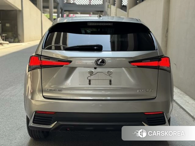 Lexus NX 2022 Серебристо-серый из Китая, фото 6