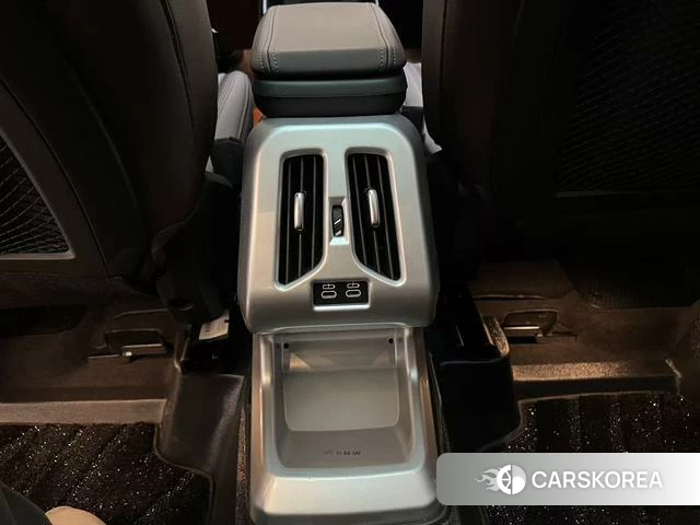 BMW X1 2024 Серебристо-серый из Китая, фото 6