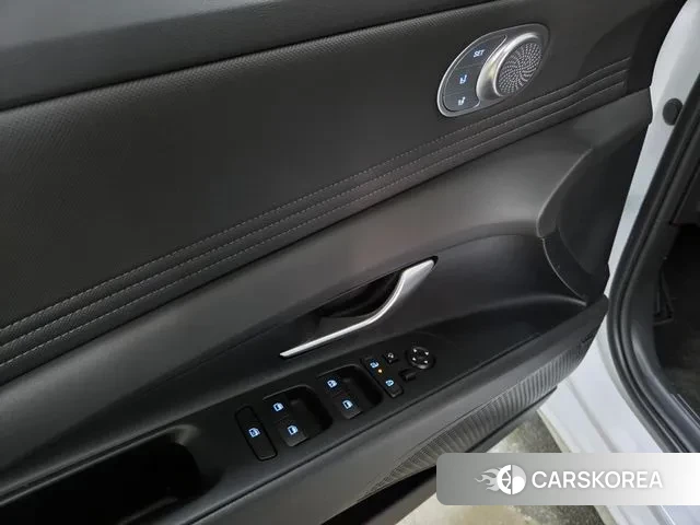 Hyundai The New Avante (CN7) 2024 Белый из Кореи, фото 6